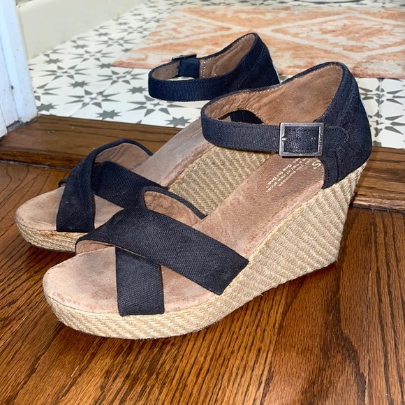 Toms black strappy heeled sandals, size 8 - Picture 1 of 5